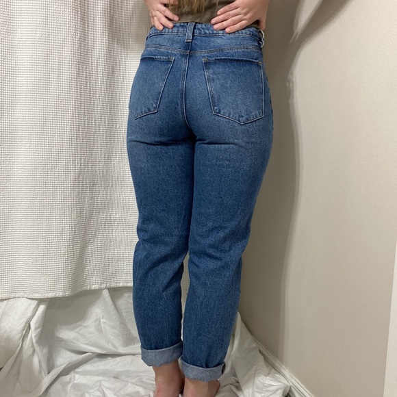 Women’s bp high waisted embroidered mom jean. Size 28. - Picture 4 of 16